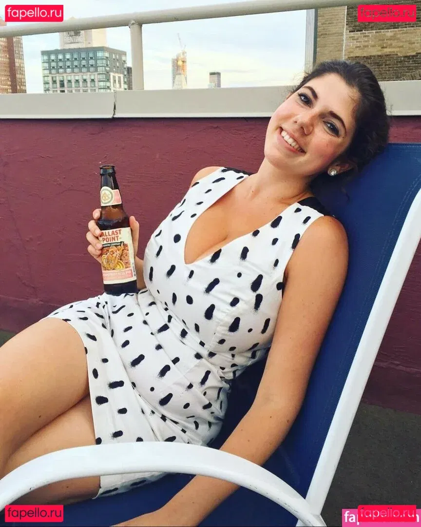 Emily H. Barry Onlyfans Photo Gallery 