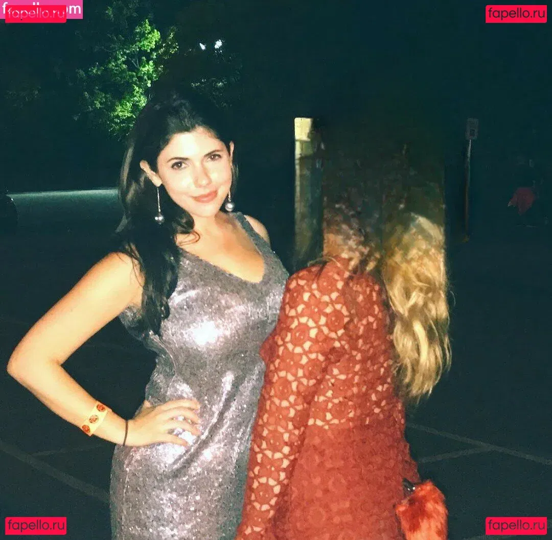 Emily H. Barry Onlyfans Photo Gallery 