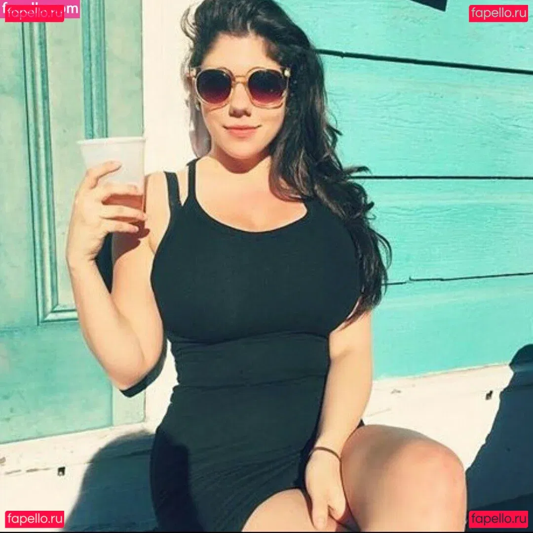 Emily H. Barry Onlyfans Photo Gallery 