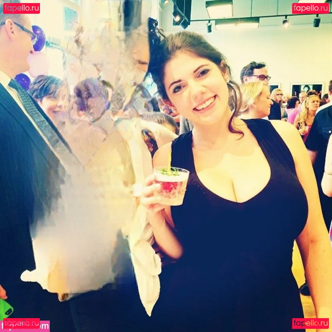 Emily H. Barry Onlyfans Photo Gallery 