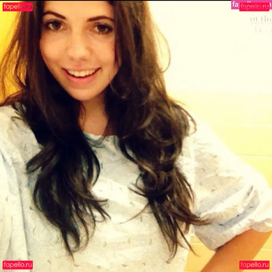 Emily H. Barry Onlyfans Photo Gallery 