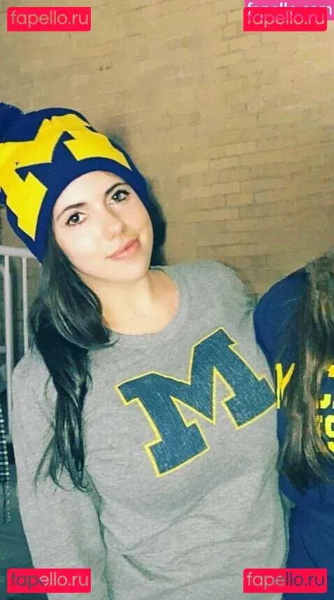 Emily H. Barry Onlyfans Photo Gallery 