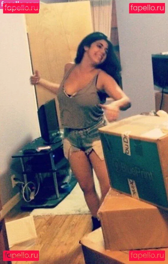 Emily H. Barry Onlyfans Photo Gallery 