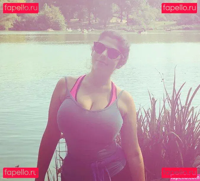 Emily H. Barry Onlyfans Photo Gallery 