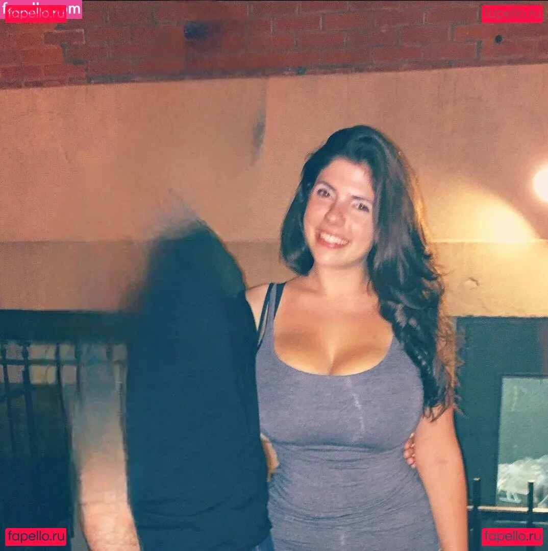 Emily H. Barry Onlyfans Photo Gallery 