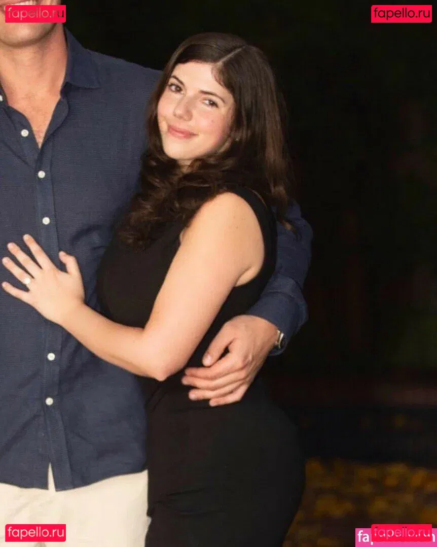 Emily H. Barry Onlyfans Photo Gallery 