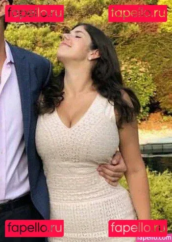 Emily H. Barry Onlyfans Photo Gallery 