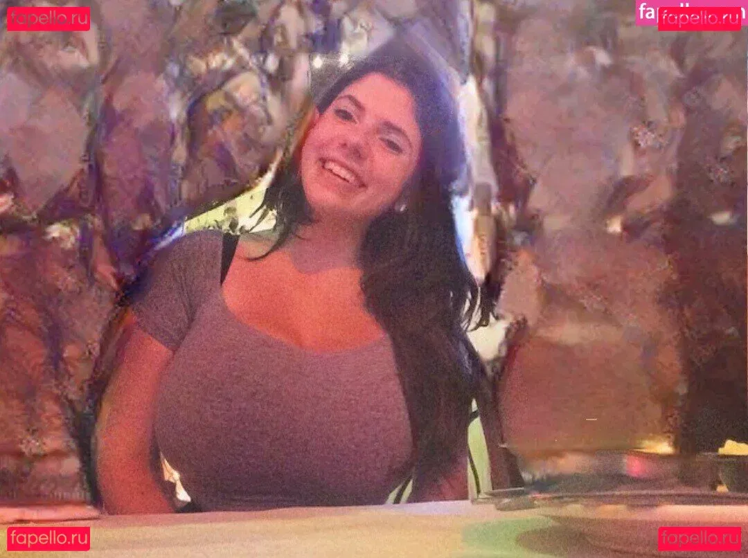 Emily H. Barry Onlyfans Photo Gallery 