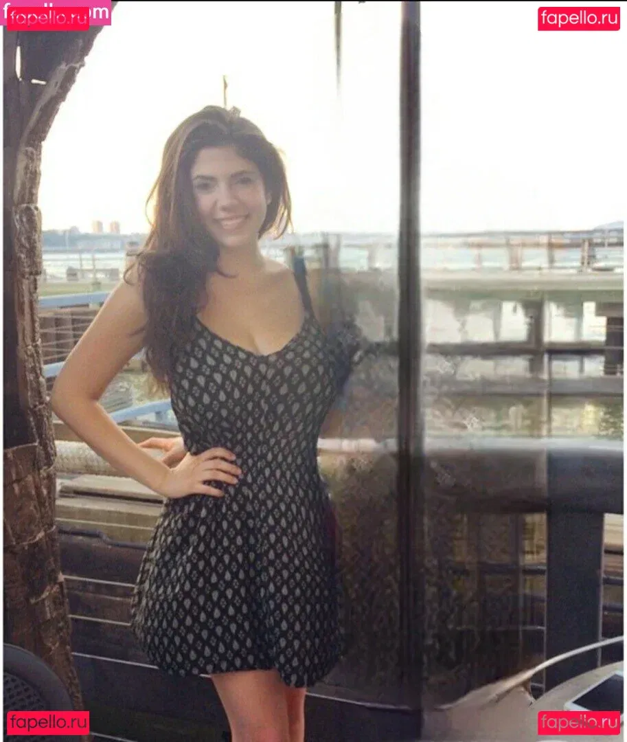 Emily H. Barry Onlyfans Photo Gallery 