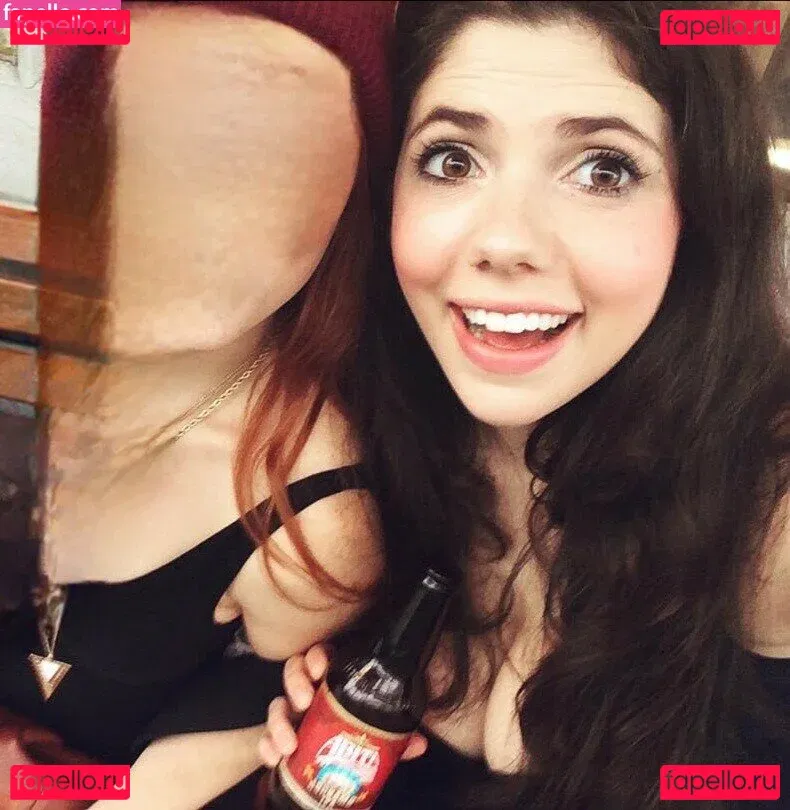 Emily H. Barry Onlyfans Photo Gallery 