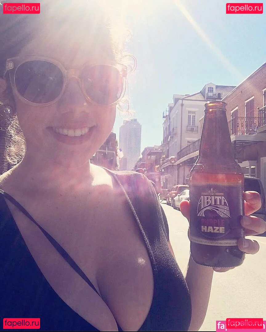 Emily H. Barry Onlyfans Photo Gallery 