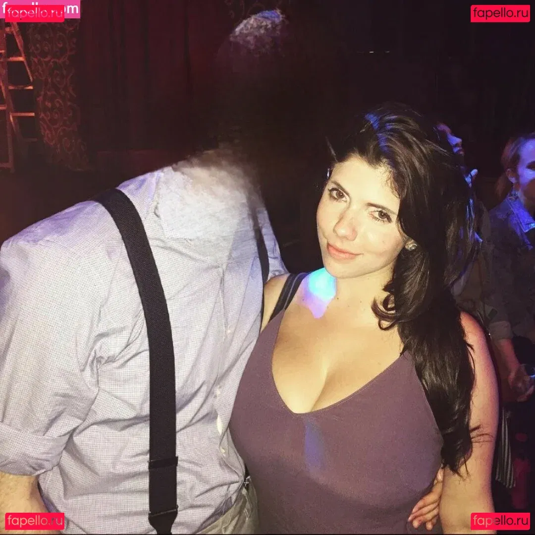 Emily H. Barry Onlyfans Photo Gallery 