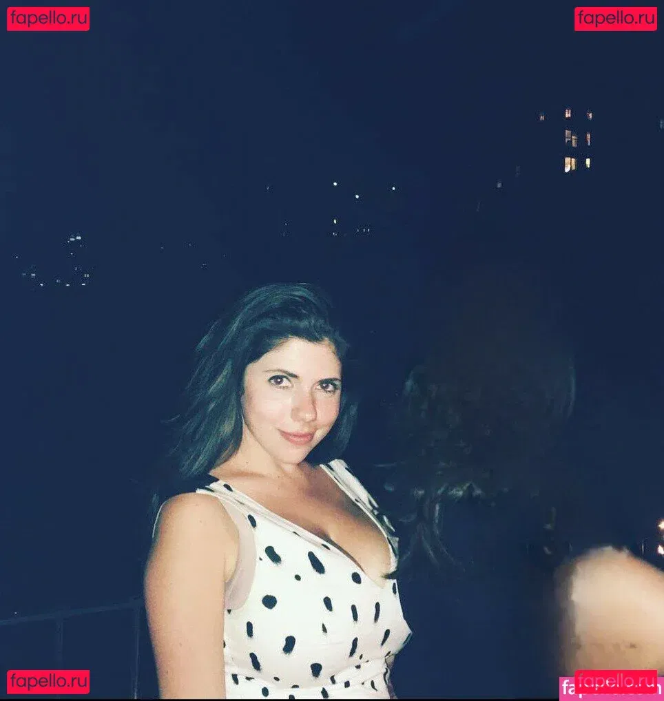 Emily H. Barry Onlyfans Photo Gallery 