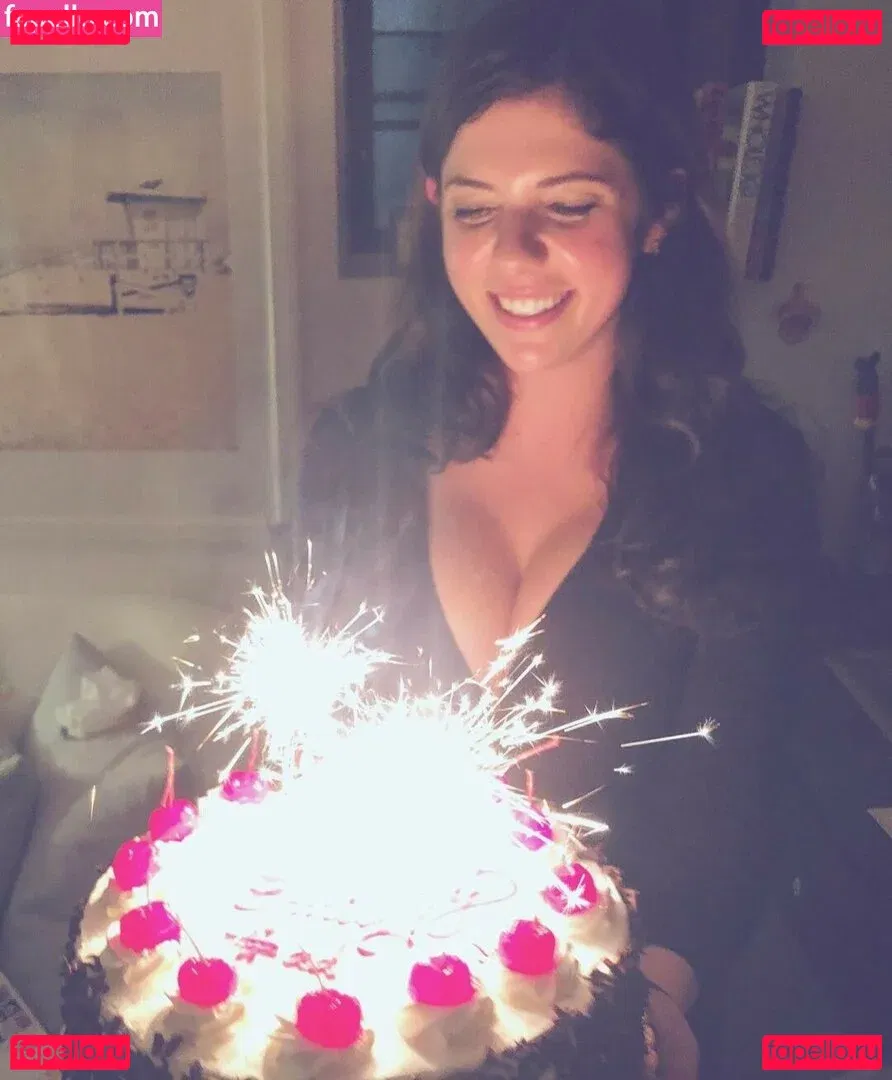 Emily H. Barry Onlyfans Photo Gallery 