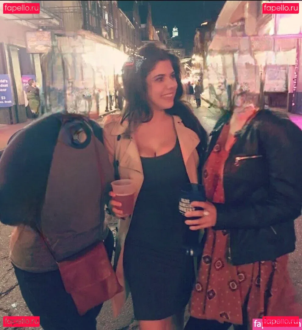 Emily H. Barry Onlyfans Photo Gallery 