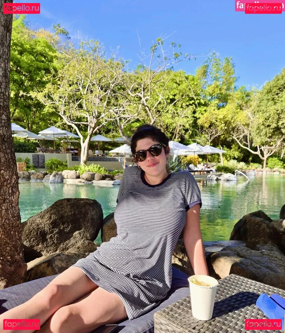 Emily H. Barry Onlyfans Photo Gallery 