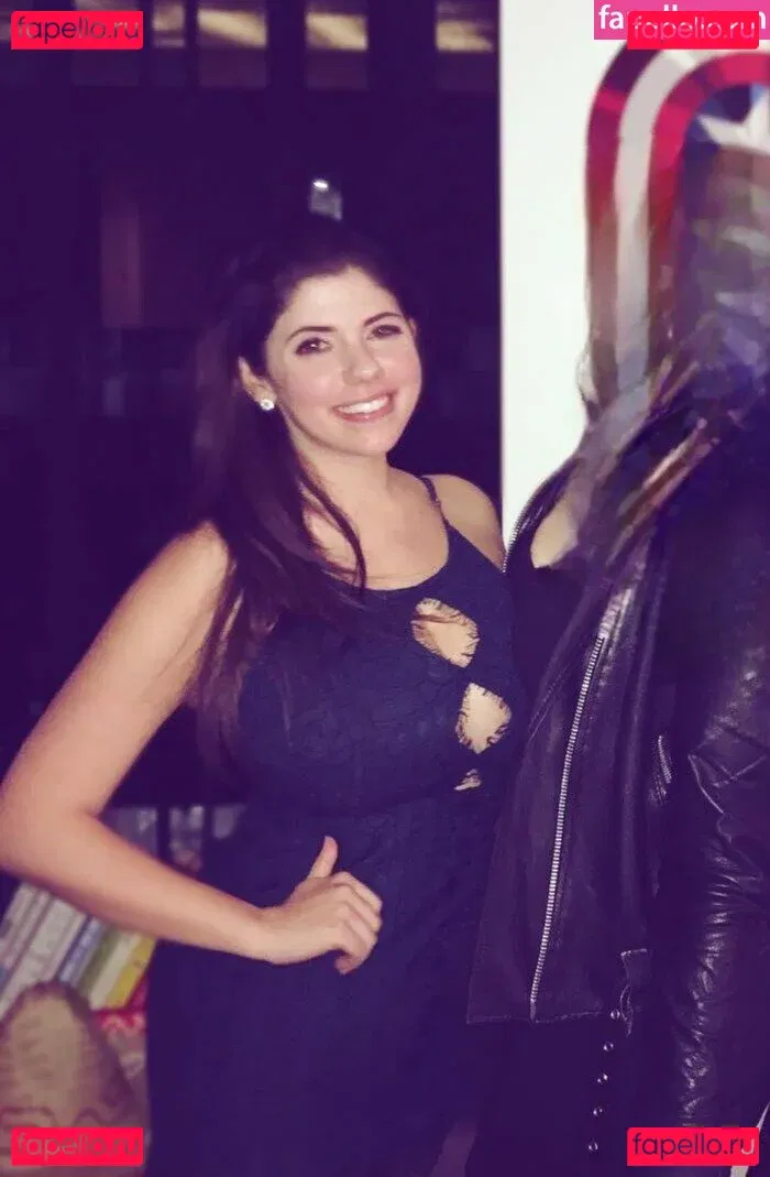 Emily H. Barry Onlyfans Photo Gallery 