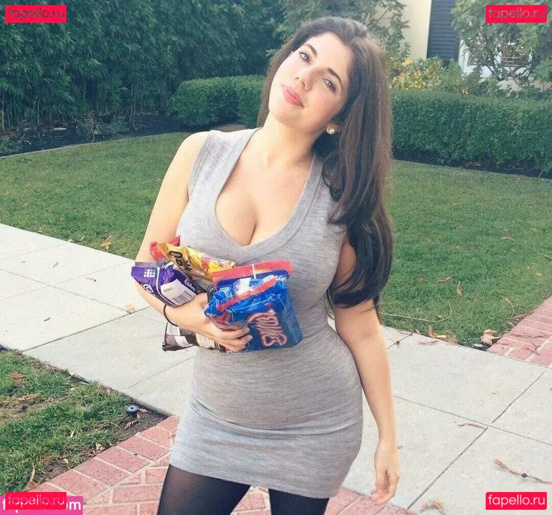 Emily H. Barry Onlyfans Photo Gallery 