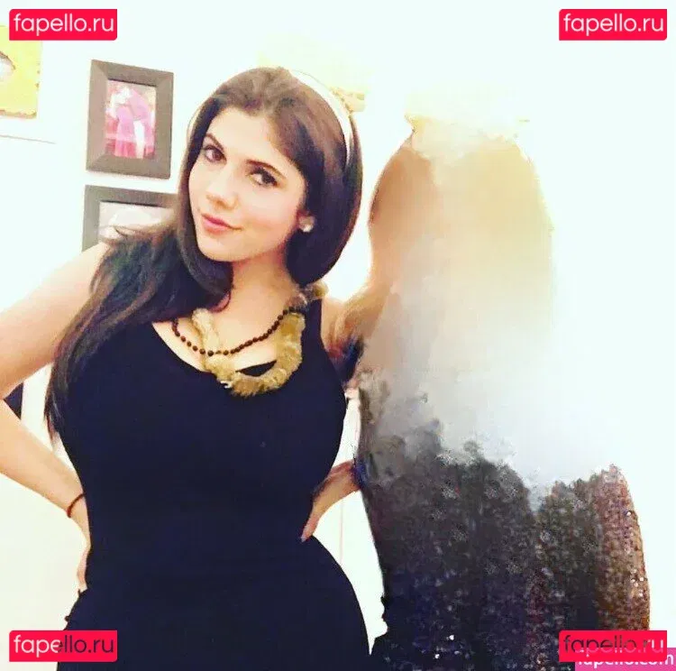 Emily H. Barry Onlyfans Photo Gallery 