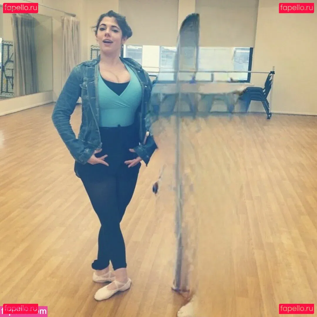 Emily H. Barry Onlyfans Photo Gallery 