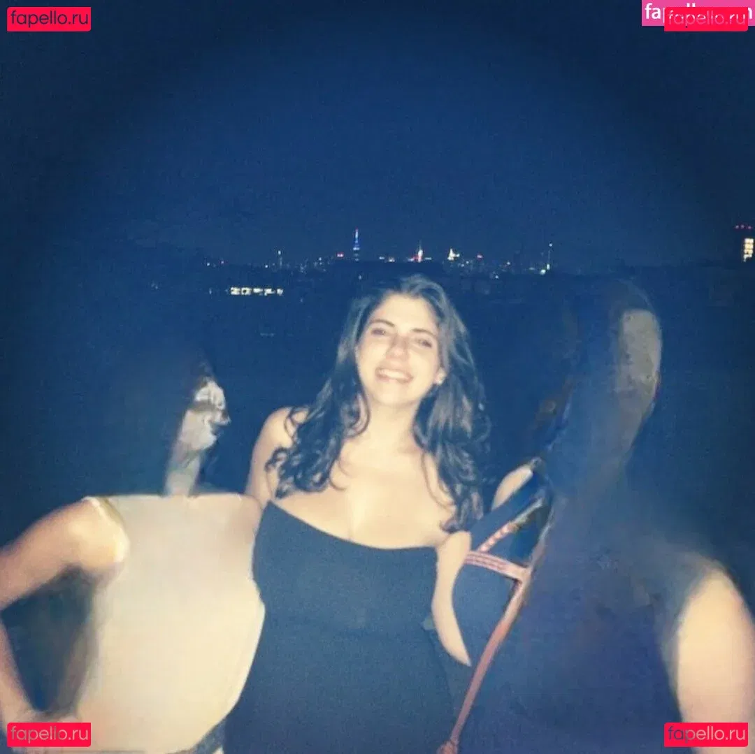 Emily H. Barry Onlyfans Photo Gallery 