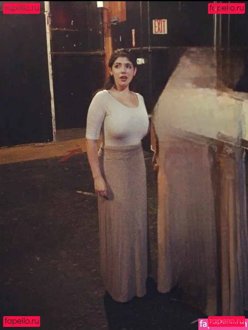 Emily H. Barry Onlyfans Photo Gallery 