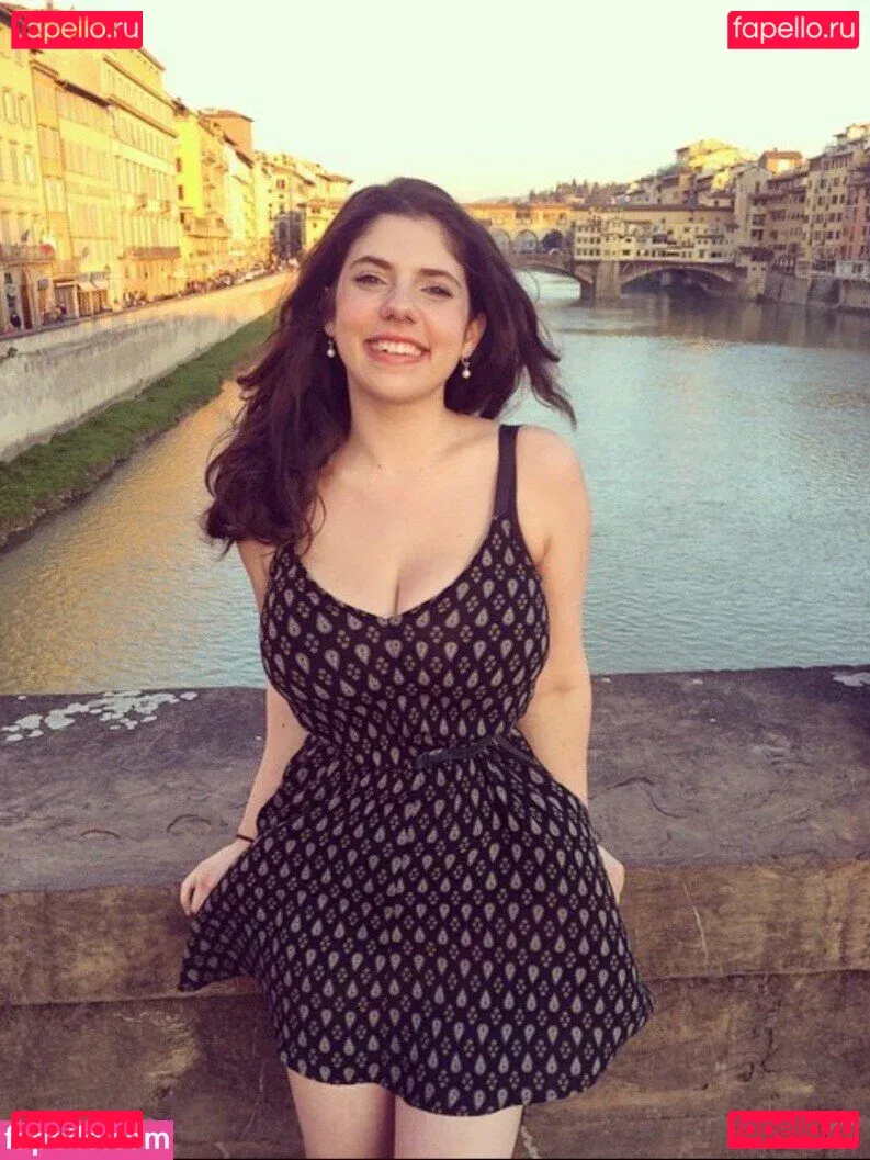 Emily H. Barry Onlyfans Photo Gallery 