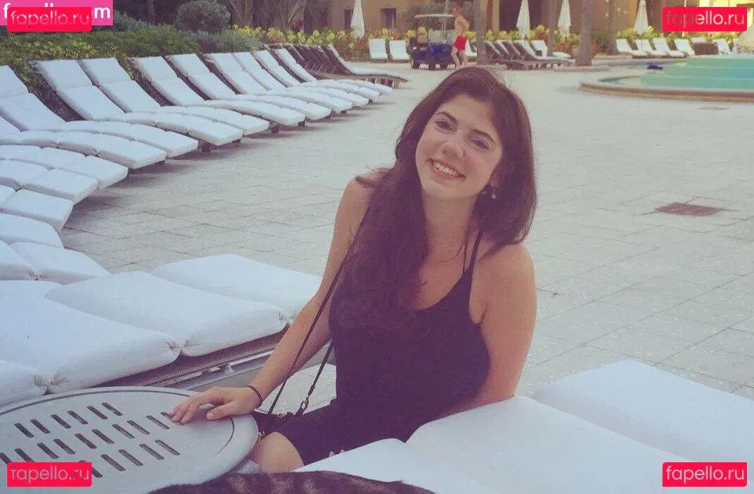 Emily H. Barry Onlyfans Photo Gallery 