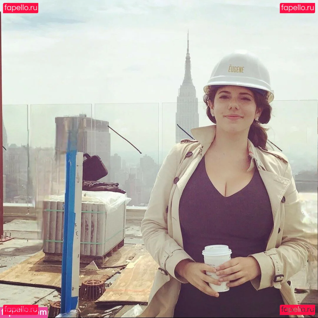 Emily H. Barry Onlyfans Photo Gallery 