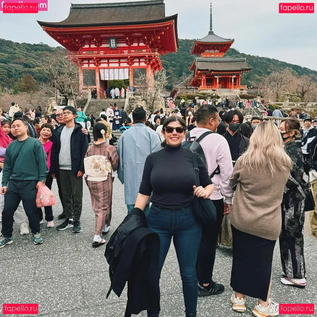 Emily H. Barry Onlyfans Photo Gallery 