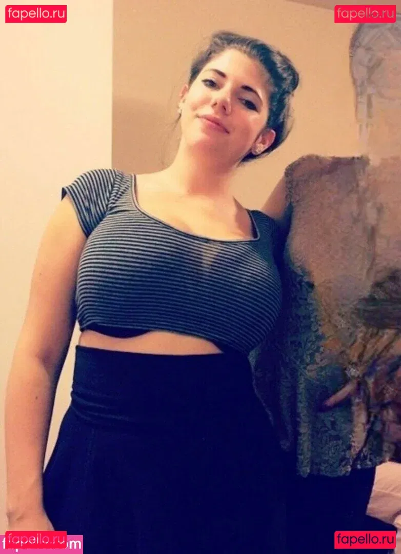 Emily H. Barry Onlyfans Photo Gallery 