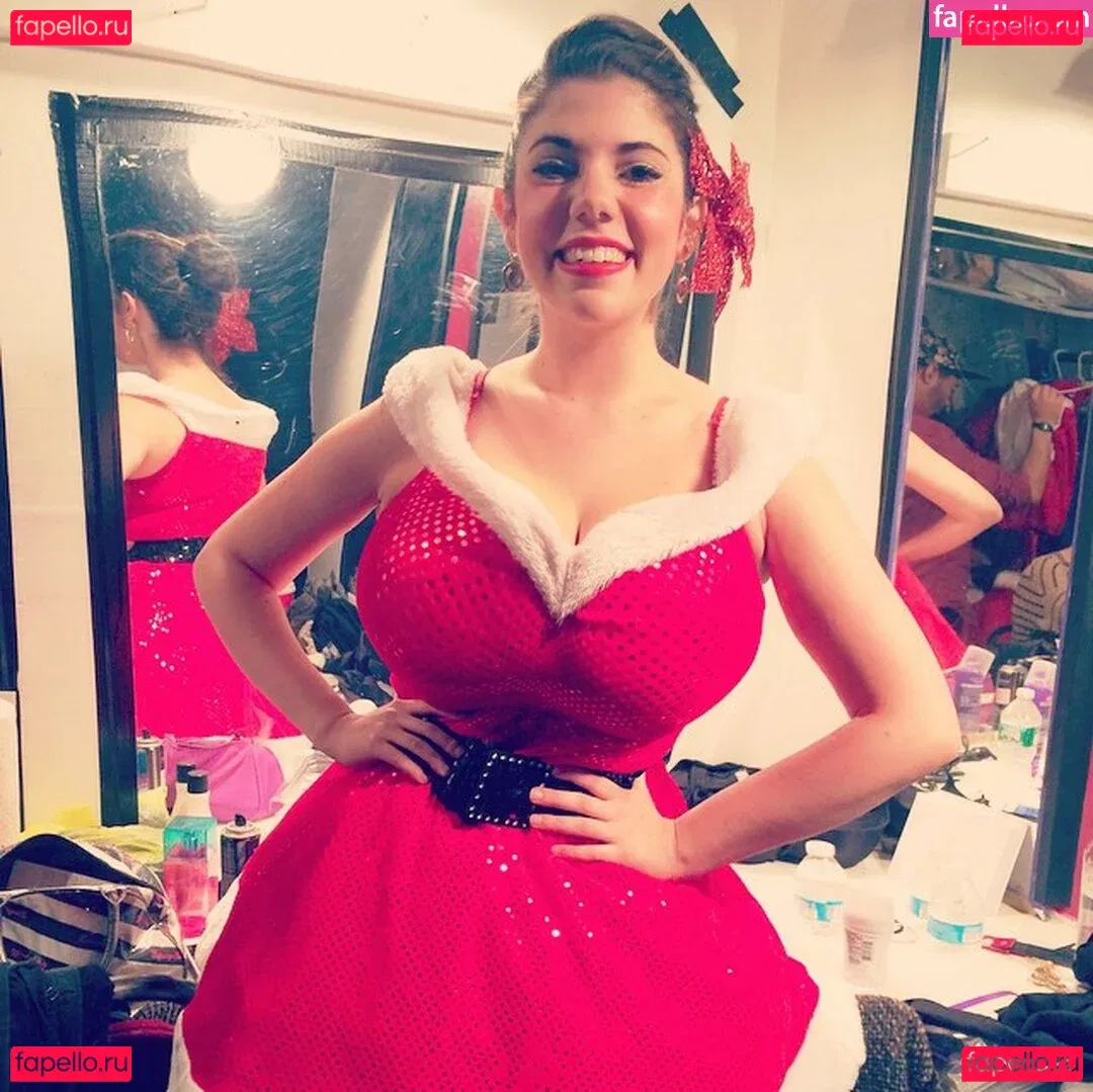 Emily H. Barry Onlyfans Photo Gallery 