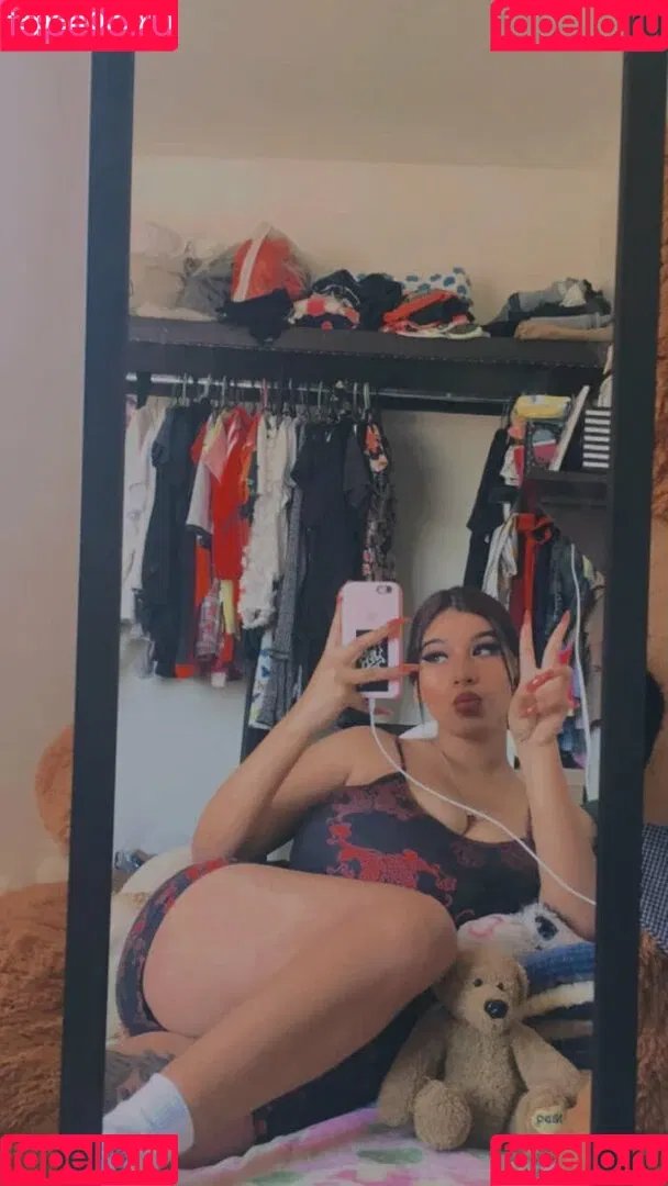 Fernanda V Onlyfans Photo Gallery 