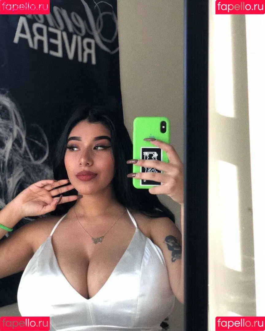 Fernanda V Onlyfans Photo Gallery 