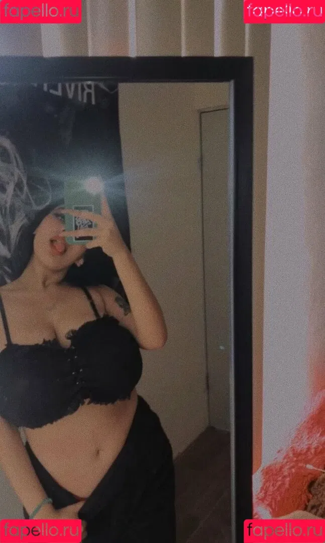 Fernanda V Onlyfans Photo Gallery 