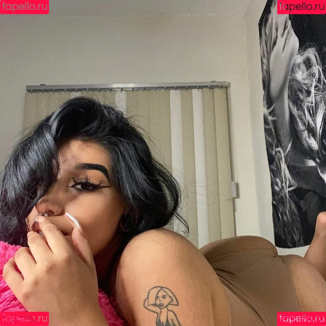 Fernanda V Onlyfans Photo Gallery 