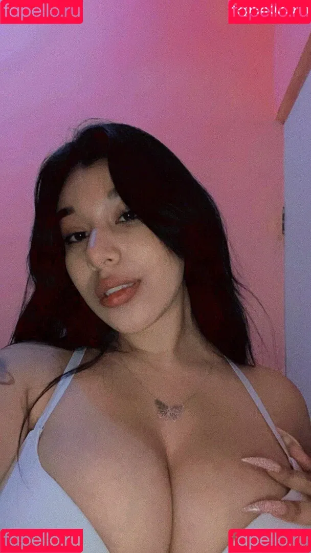 Fernanda V Onlyfans Photo Gallery 