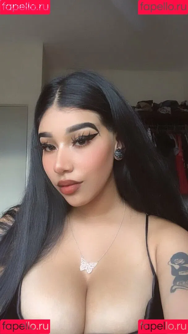 Fernanda V Onlyfans Photo Gallery 