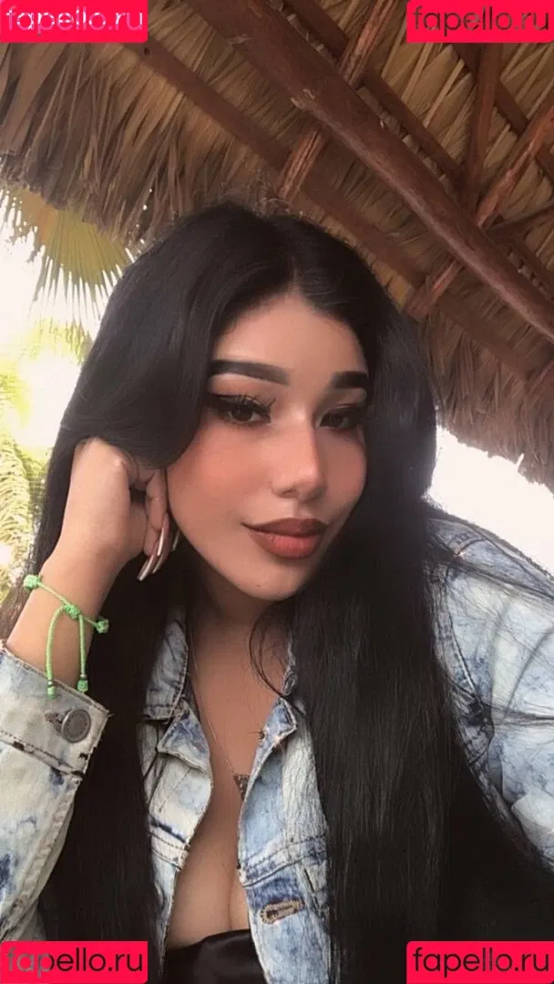 Fernanda V Onlyfans Photo Gallery 