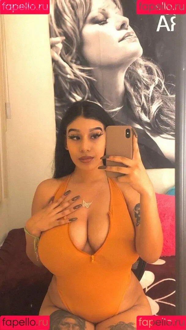 Fernanda V Onlyfans Photo Gallery 