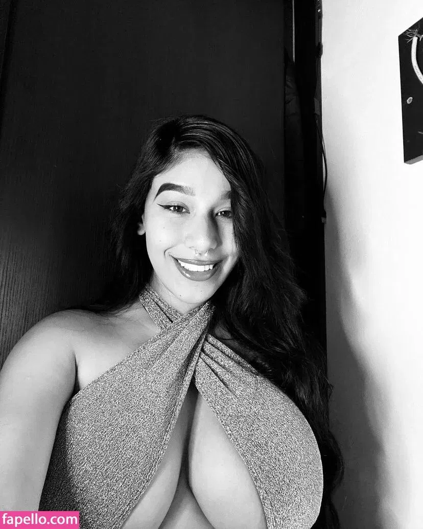 Fernanda V Onlyfans Photo Gallery 
