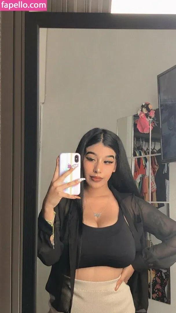 Fernanda V Onlyfans Photo Gallery 