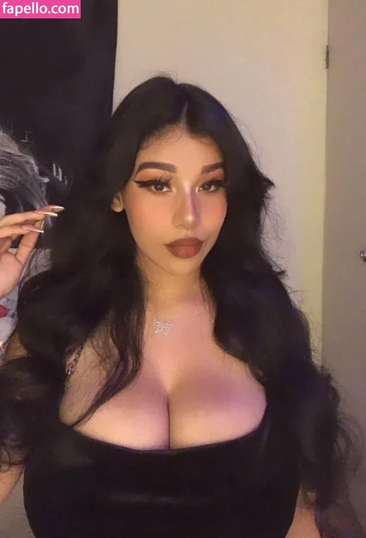 Fernanda V Onlyfans Photo Gallery 