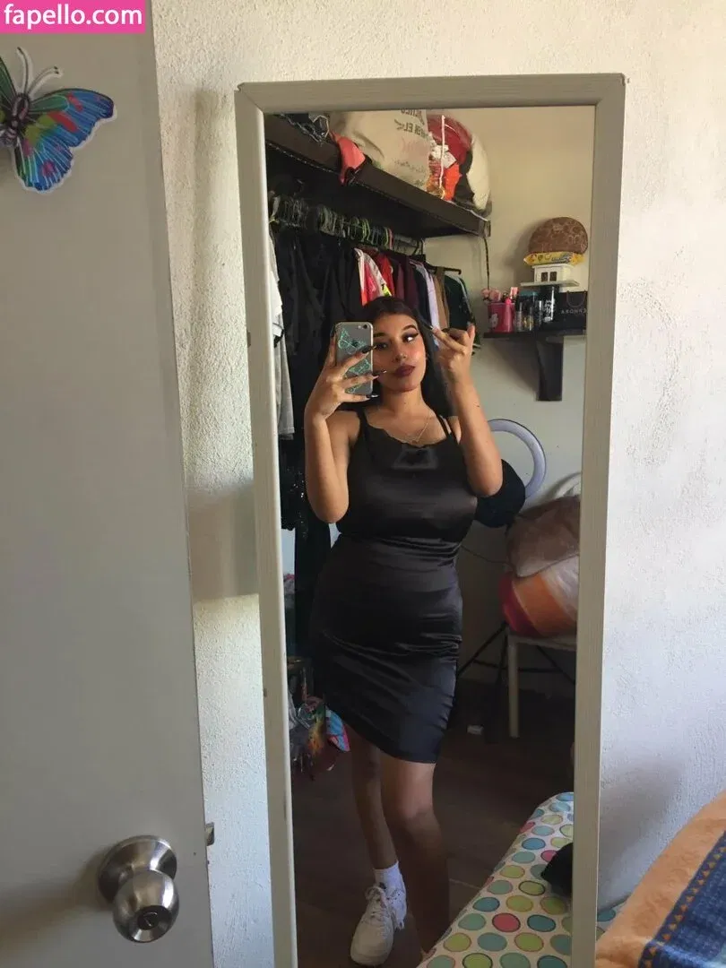 Fernanda V Onlyfans Photo Gallery 