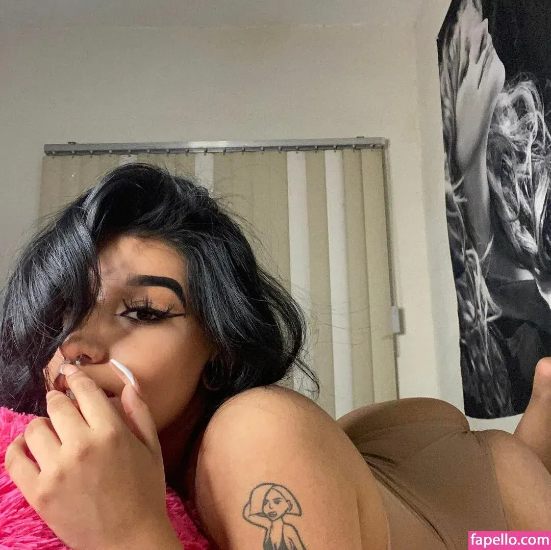 Fernanda V Onlyfans Photo Gallery 