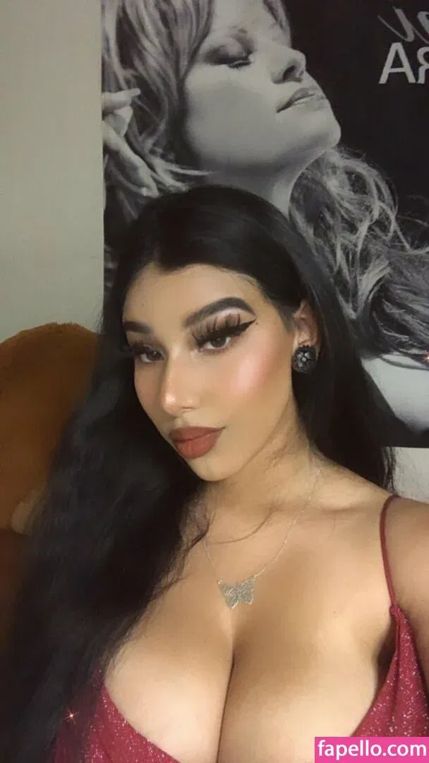 Fernanda V Onlyfans Photo Gallery 