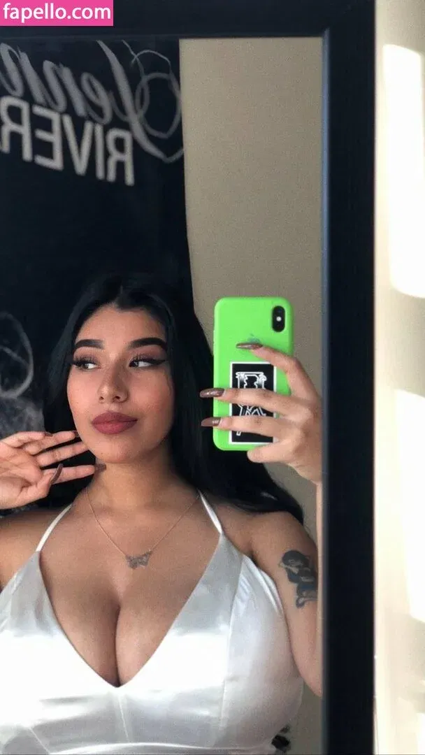 Fernanda V Onlyfans Photo Gallery 