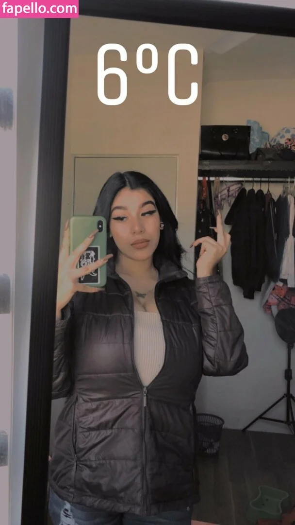 Fernanda V Onlyfans Photo Gallery 