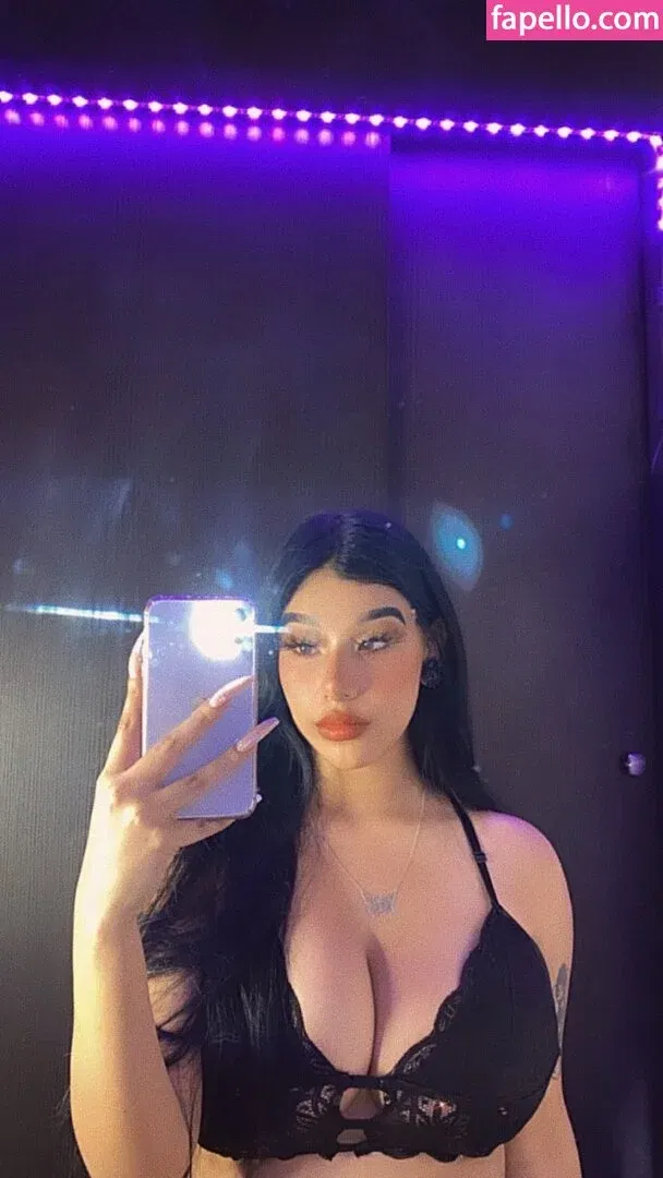 Fernanda V Onlyfans Photo Gallery 