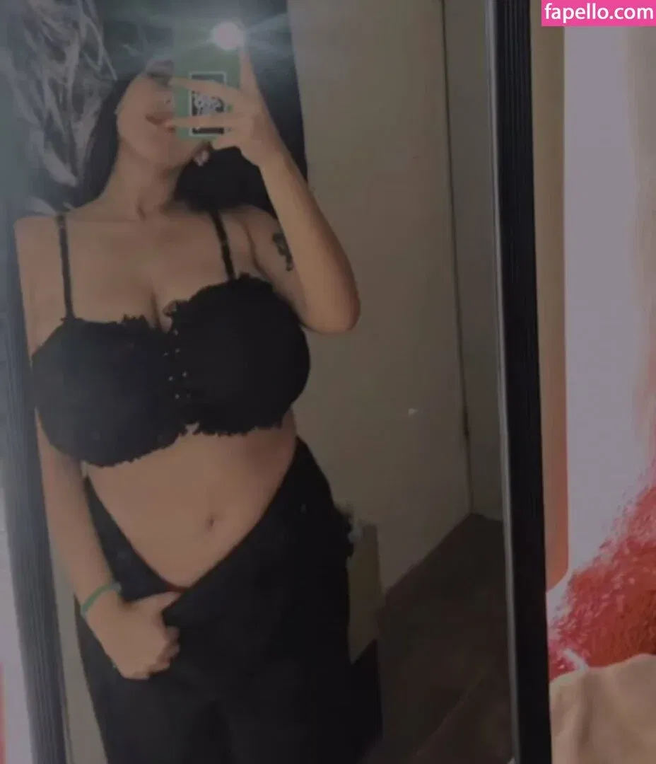 Fernanda V Onlyfans Photo Gallery 